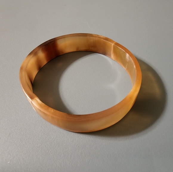 X-SMALL Narrow Millard Couture Natural Horn Bangle - Picture 2 of 5